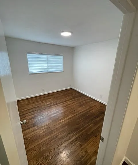10838 Dempsey Ave — Photo 12
