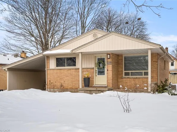 60 Kenwood Dr, Kitchener, ON N2B 3H2