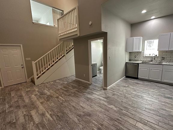 4th image of 4424 Diaz Ave #1