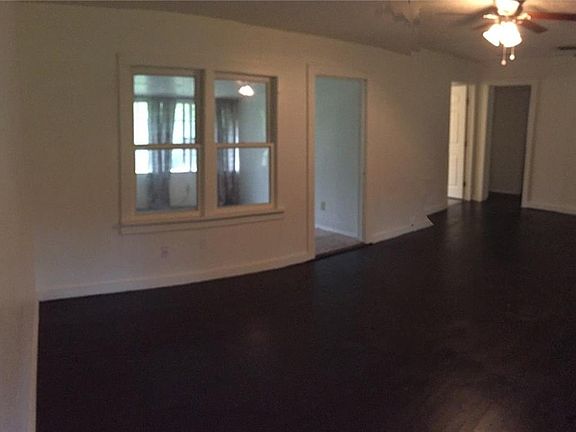 4th image of 220 Shoreline Dr S