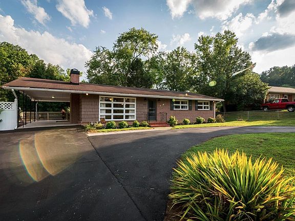 4th image of 1016 Homestead Dr