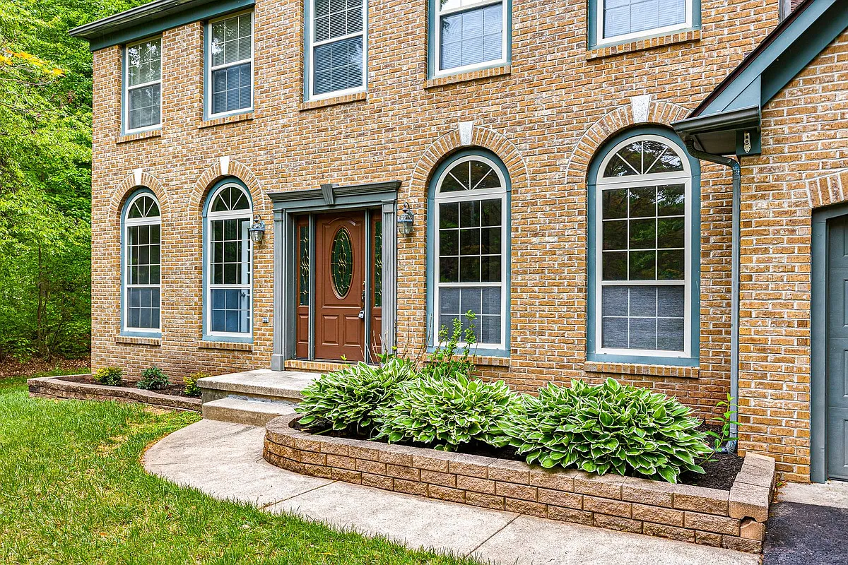 Building Photo - 240 Timber Knoll Dr