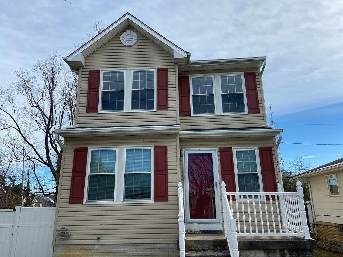 519 Winters Ln photo 1