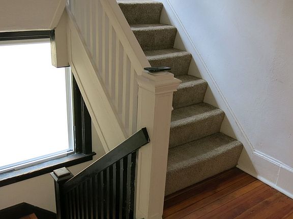 2nd image of 119 S Fairmount St #2