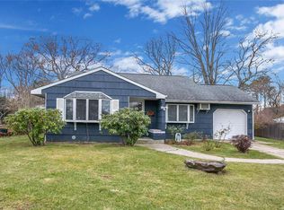 12 Newtown Ave, Selden, NY 11784