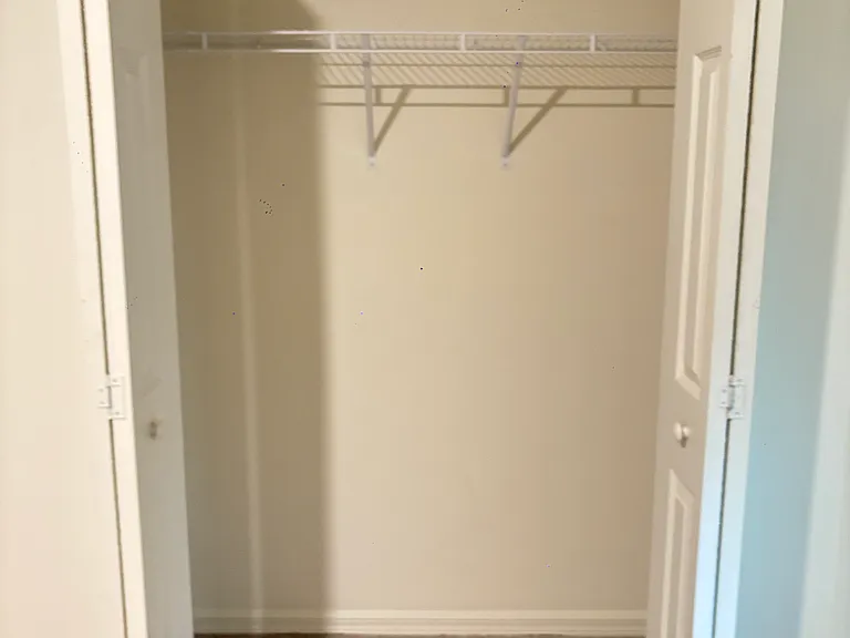 241 NW Ferris Dr — Photo 3