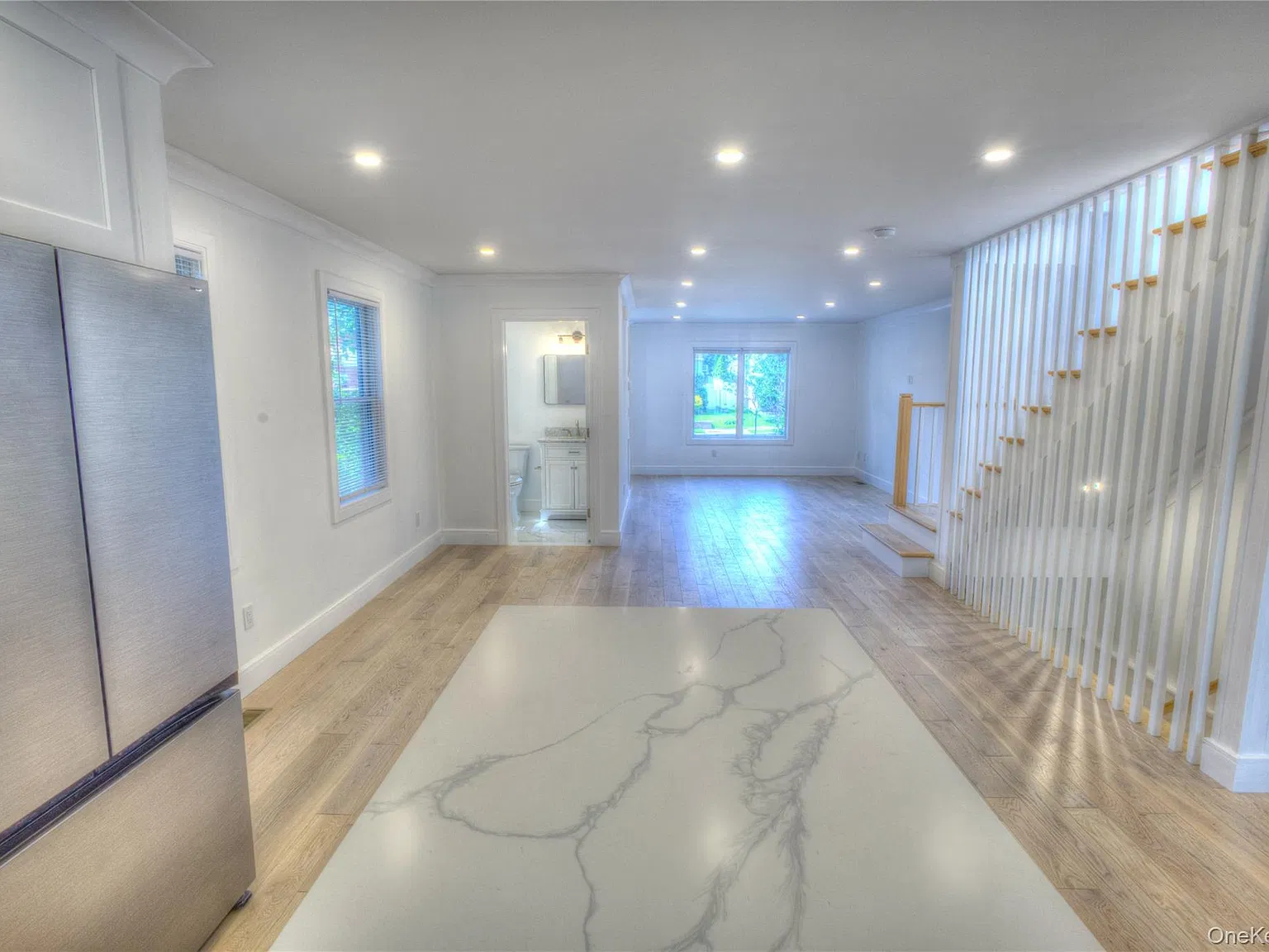 3 bed, 3.5 bath, 4000 sqft, $6,800 — Photo 4