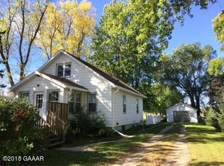 409 2nd St W, Chokio, MN 56221