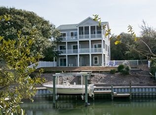 184 Salter Path Rd, Pine Knoll Shores, NC 28512