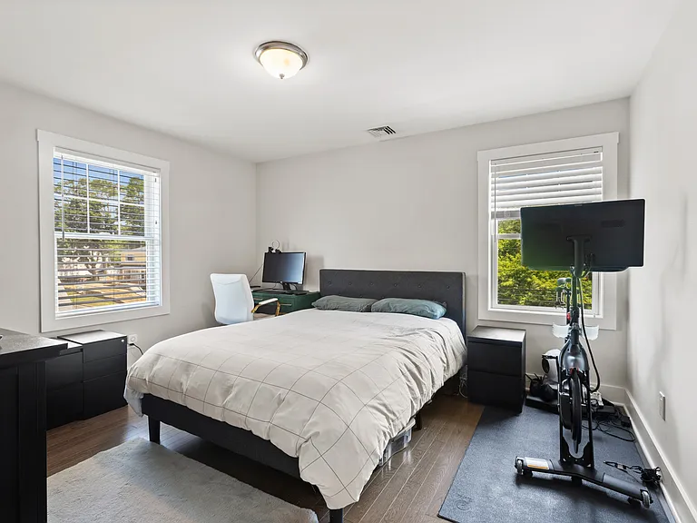 110 Berwick Ave #110 — Photo 13