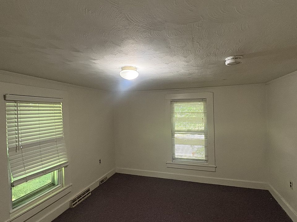 1st image of 289 Pelham Rd #2