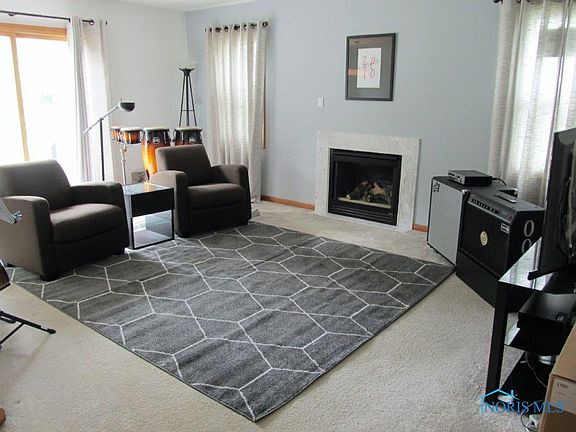 2nd image of 931 Orchard Dr