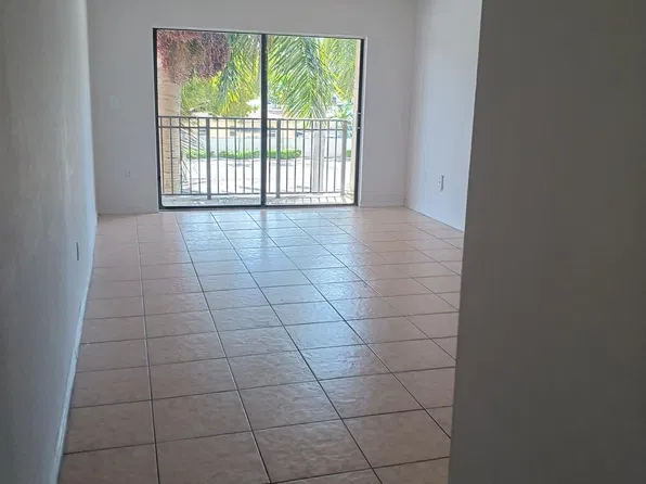 650 Palm Ave APT 202, Hialeah, FL 33010