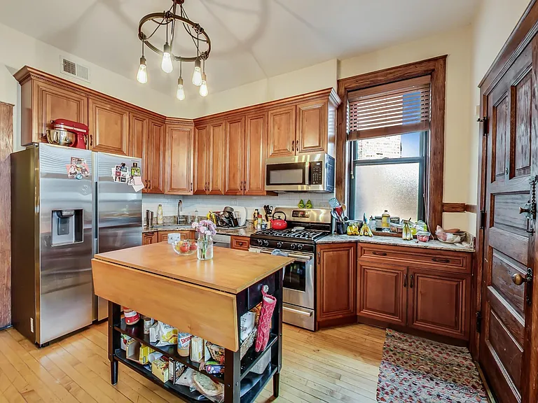 852 W Oakdale Ave #2 — Photo 11