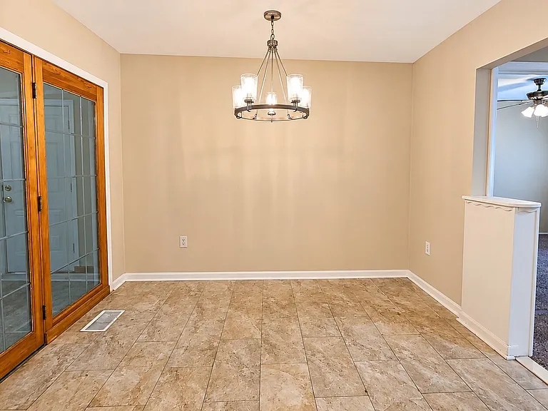5 - Dinning hallway_06102026