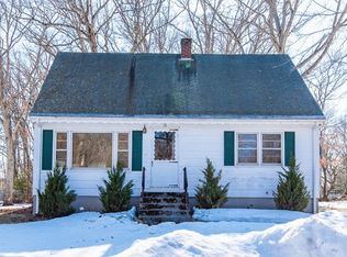 13 Dawes St, Blackstone, MA 01504