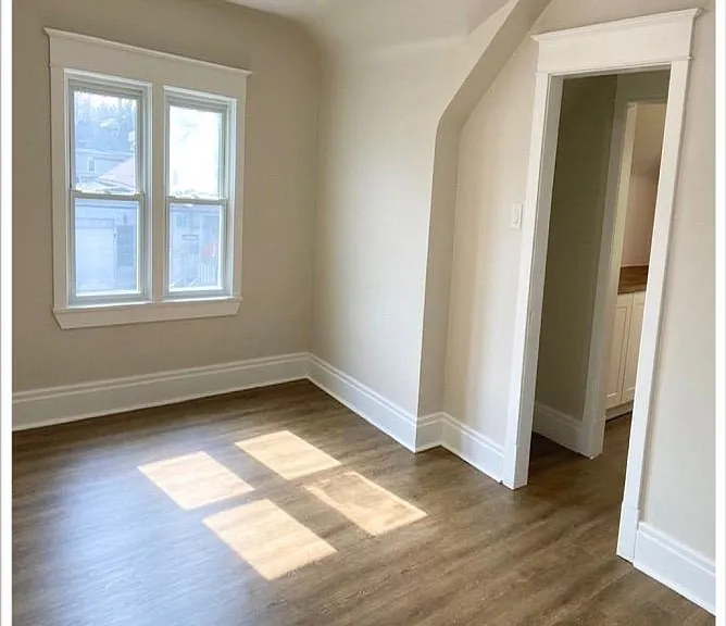 13 Delaware St #UPPER — Photo 3