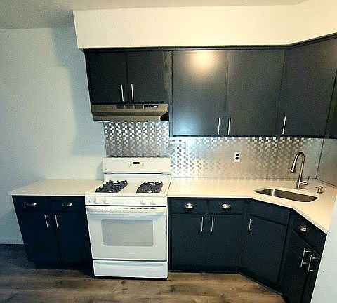 2nd image of 660 Baltic St #1