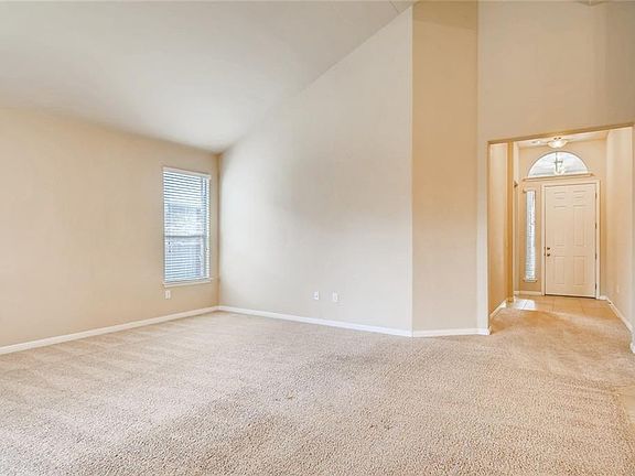 5th image of 16412 Pienza Dr