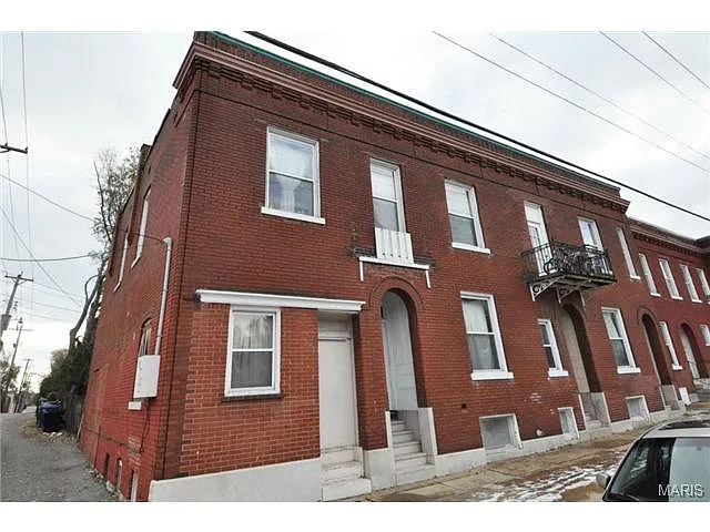 2614 Pestalozzi St photo 1