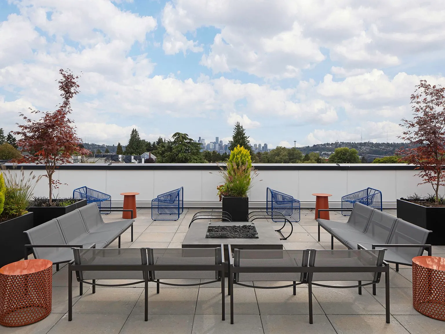 CHRONICLE: Stylish Wallingford Studios with Full Appliance Package & Premium Amenities — Photo 4