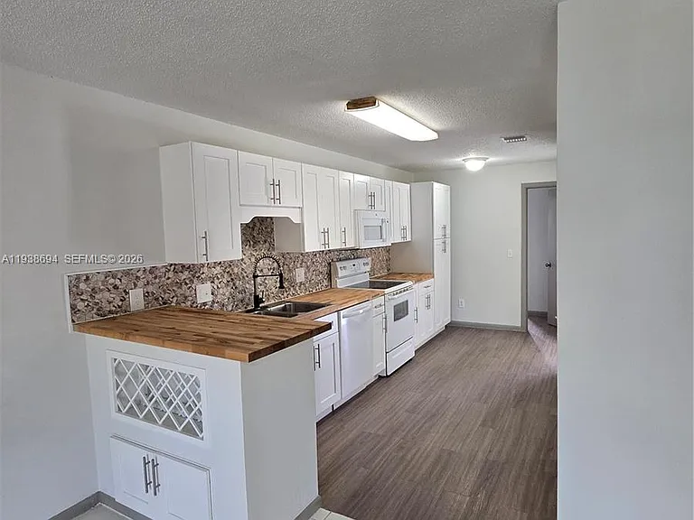 2050 Oleander Blvd #9-206 — Photo 14