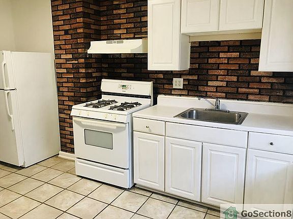 3rd image of 618 N Belnord Ave