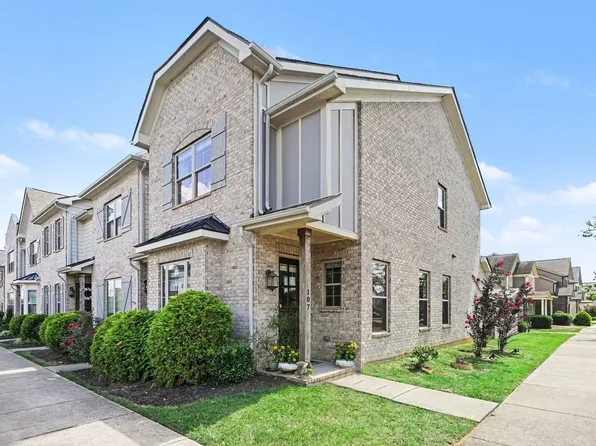 107 Savannah Ave, Pleasant View, TN 37146