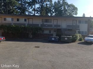 255 SW 154th St APT 8, Burien, WA 98166