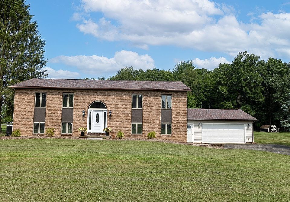 1st image of 31 Aylesworth Way