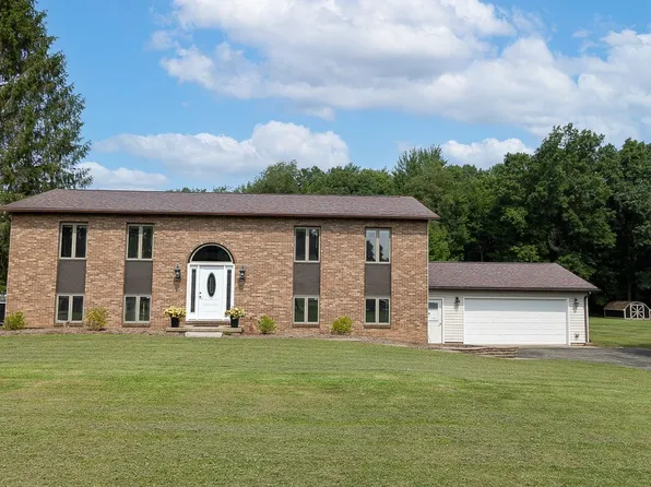 31 Aylesworth Way, Grove City, PA 16127