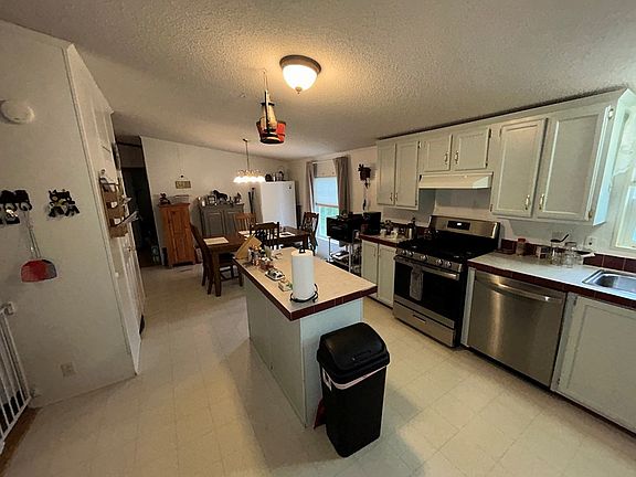 5th image of 654 Spraker Rd