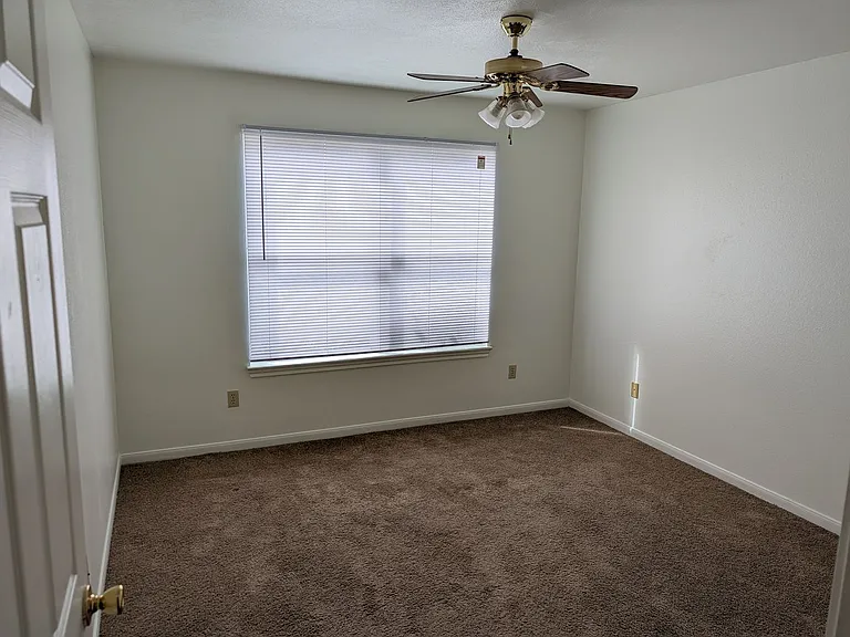 1754 River Rd #111-124-324 — Photo 9