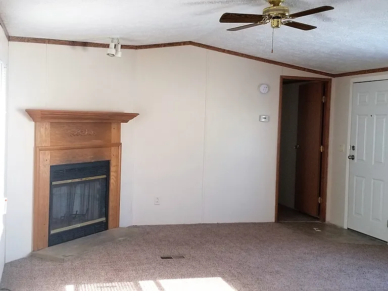 Westbridge Manor — Photo 26