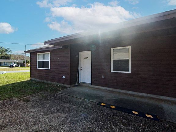 2nd image of 1157 Belden Ln