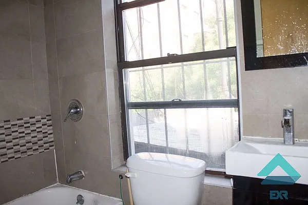 Rented by EXR | media 3