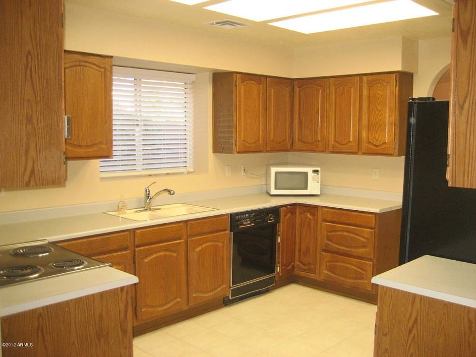 2nd image of 4228 E Amberwood Dr