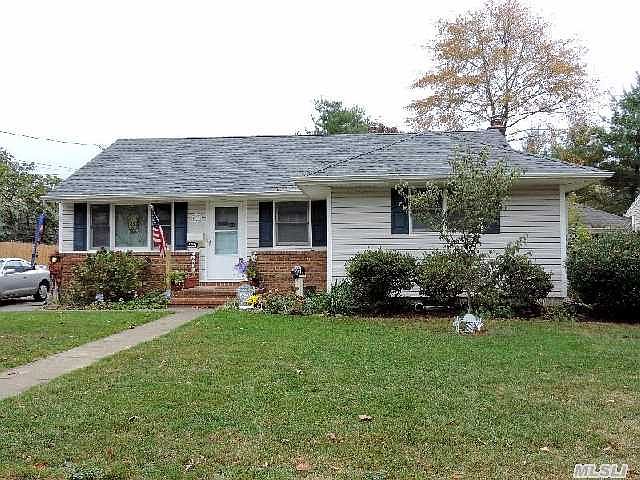 2nd image of 3914 Clark St