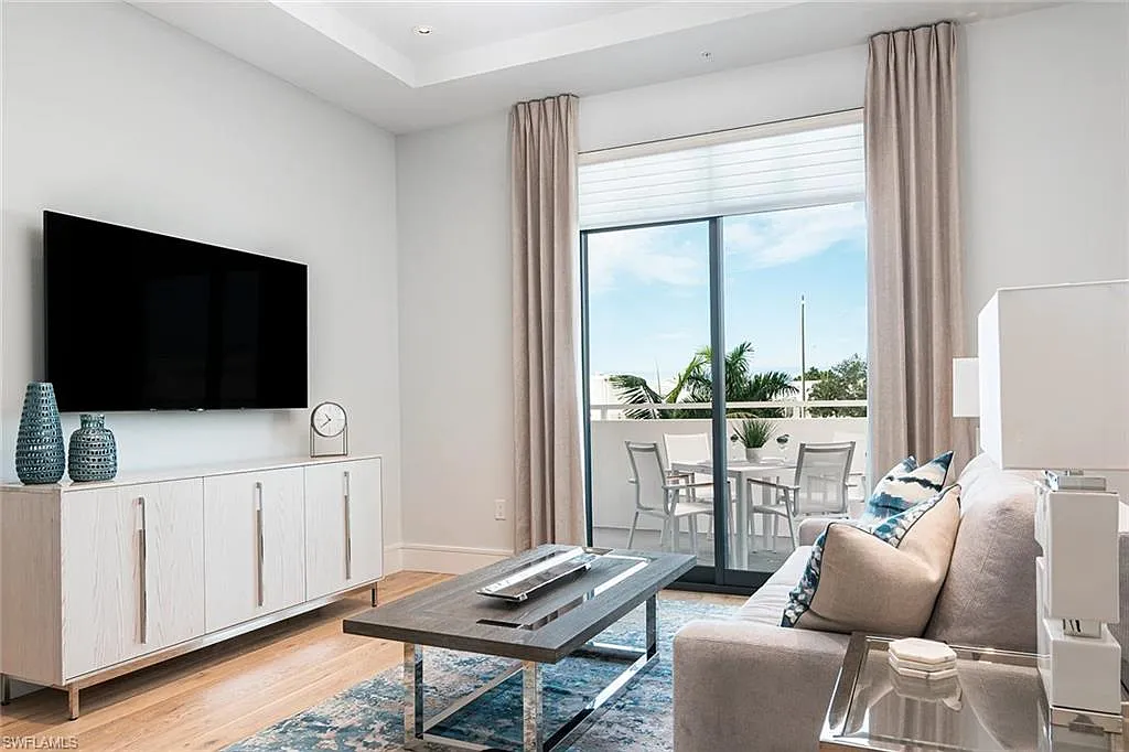 2 bed, 1.0 bath, 865 sqft, $15,750 — Photo 1