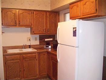 5th image of 2300 Foxhall Dr