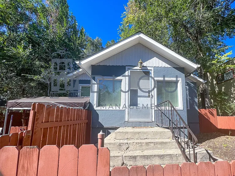 238 N. Prospect St — Photo 2