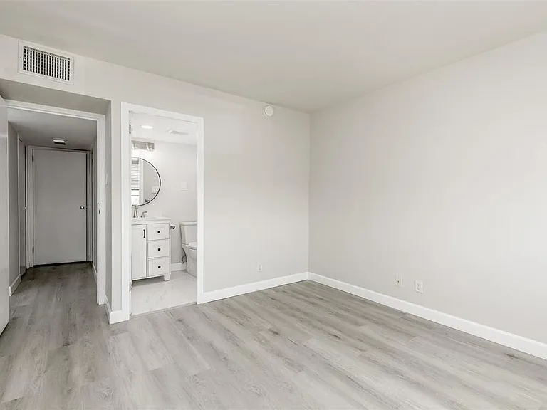 10355 Paradise Blvd #213 — Photo 30