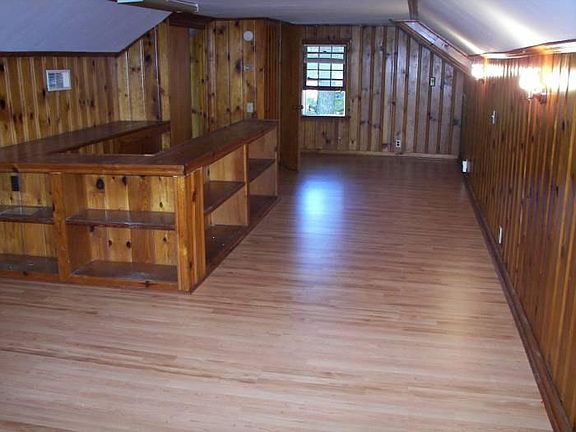 upstairs loft with bath