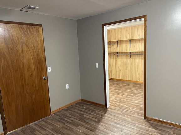 4th image of 1320 Shannon Dr