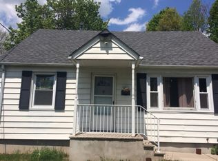 131 Catherine Ave, Mahwah, NJ 07430