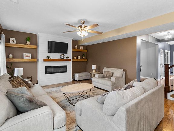 4th image of 223 Harmony Dr