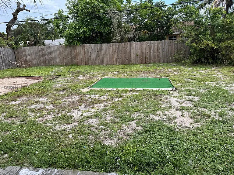 1701 NW 13th Ct — Photo 8