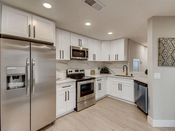 5th image of 13801 Pinkard Way Unit 7