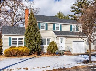 2 Sheridan Pl, Fair Lawn, NJ 07410