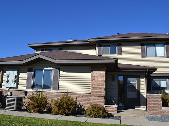 2nd image of 5525 Orleans Ln N APT 4